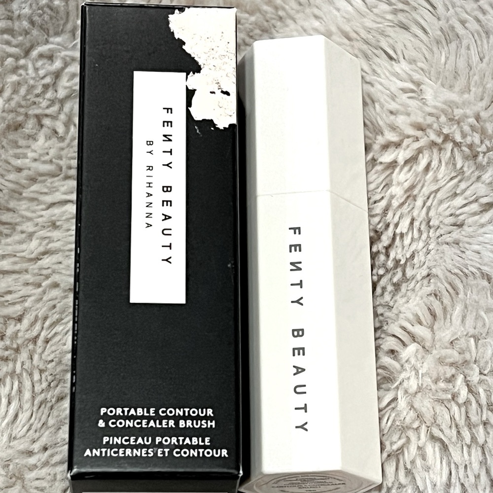 Fenty Beauty PORTABLE CONTOUR & CONCEALER BRUSH 150